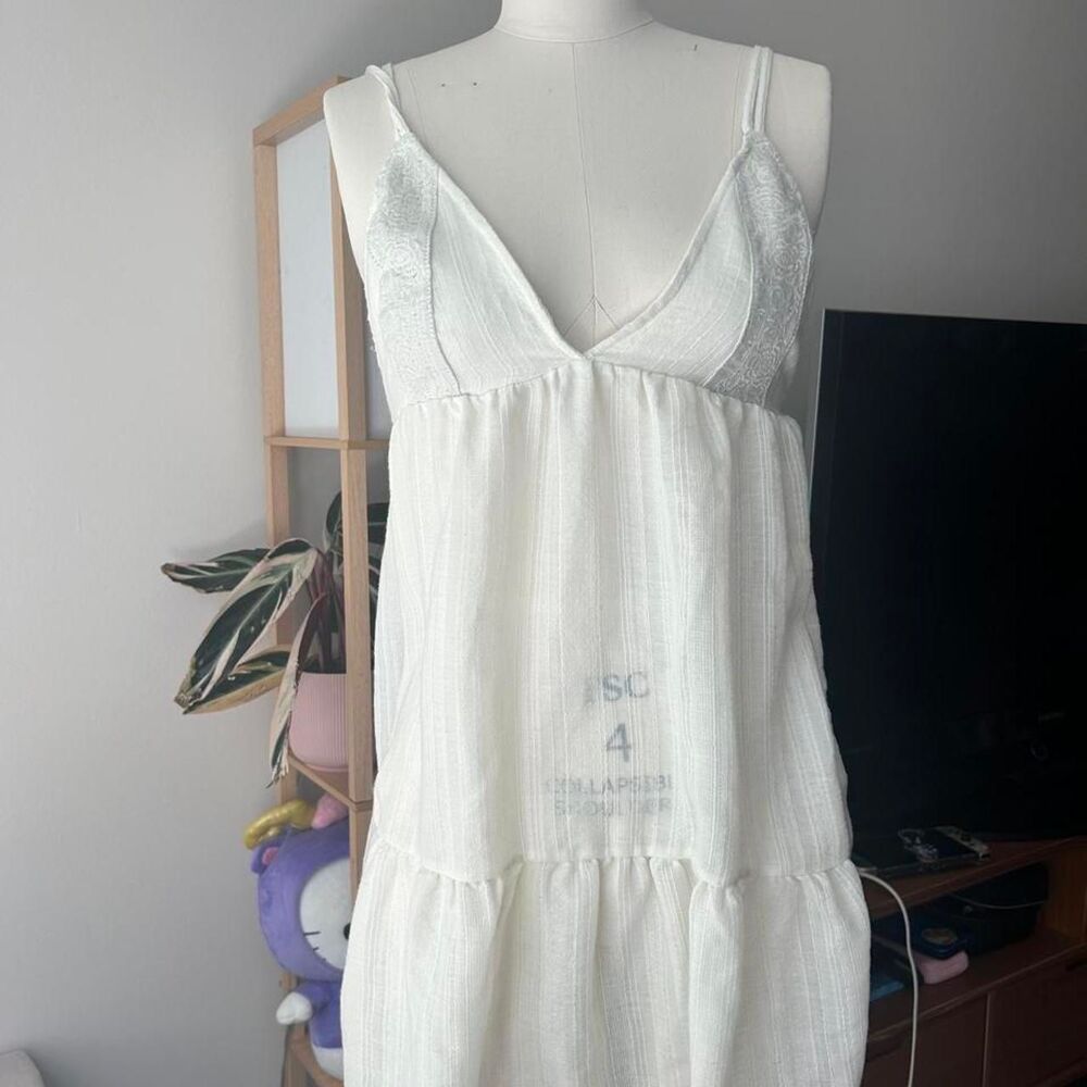 Xhilaration Women's White and Cream Dress